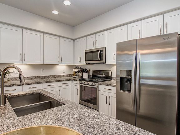 5th image of 5550 N 16th St APT 105