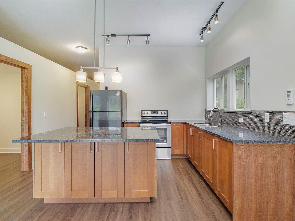 1st image of 3383 Northview Ln