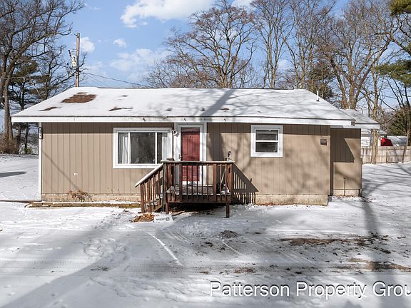 2nd image of 164 E Washington Rd