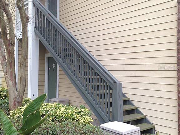 3rd image of 4107 Chatham Oak Ct APT 318