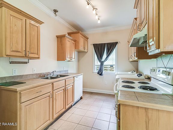 4th image of 139 Caribbean Dr