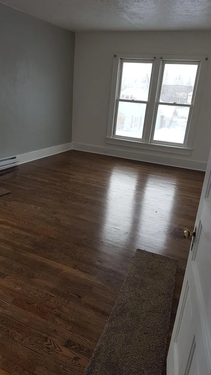 Building Photo - 150 Sweetwater St #3