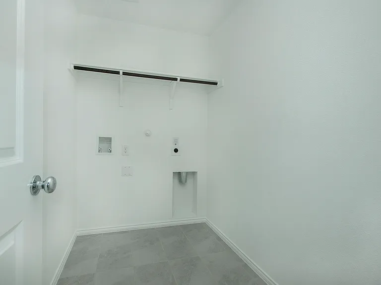 2905 Kings Table Ct — Photo 15
