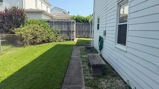 309 Duplessis St — Photo 11