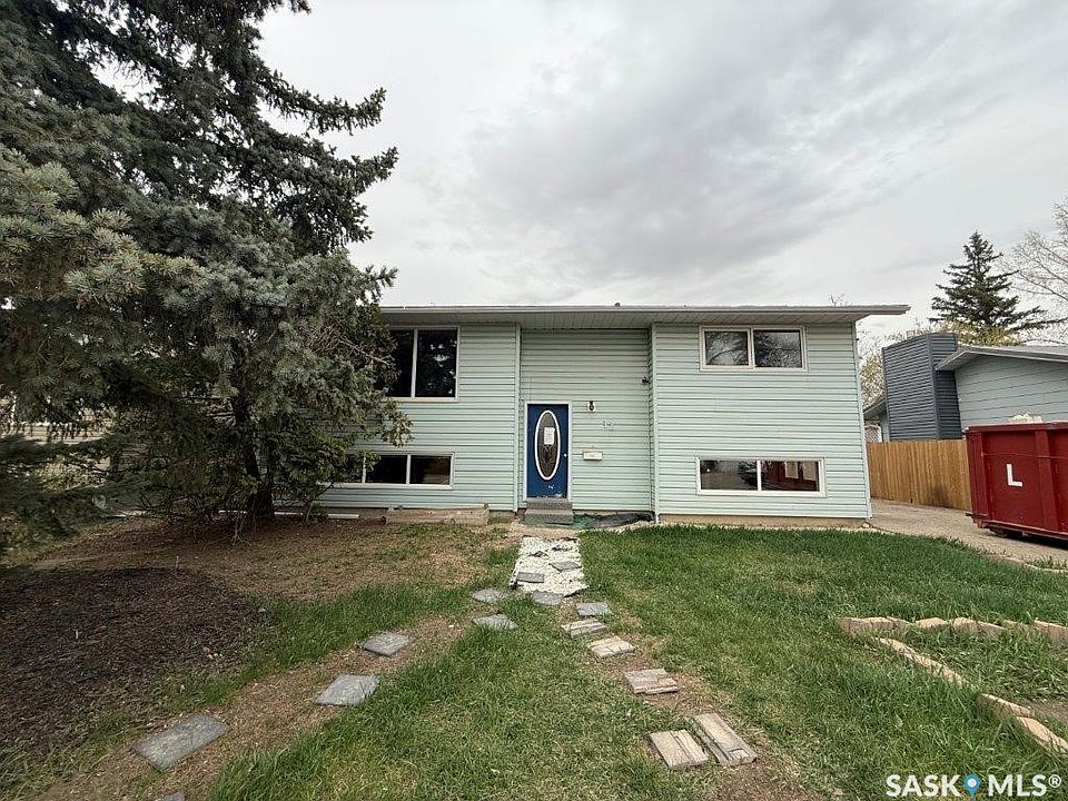 1st image of 12 Queen Drive