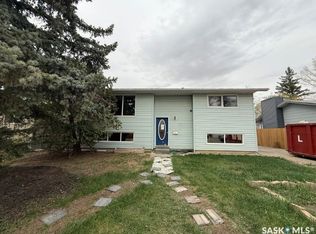 12 Queen Drive, Kindersley, SK S0L 1S0