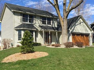 6300 Castle Rdg, Chanhassen, MN 55317