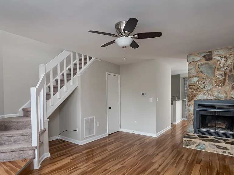 8212 Circle Tree Ln — Photo 4