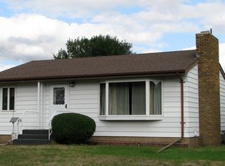 312 E 3rd Ave S, Cavalier, ND 58220