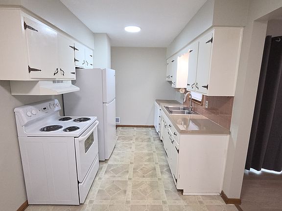 4th image of 2101 E Ventnor St