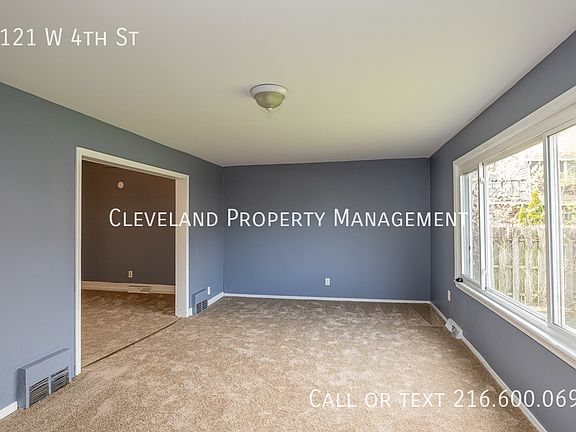 2nd image of 1121 W 4th St