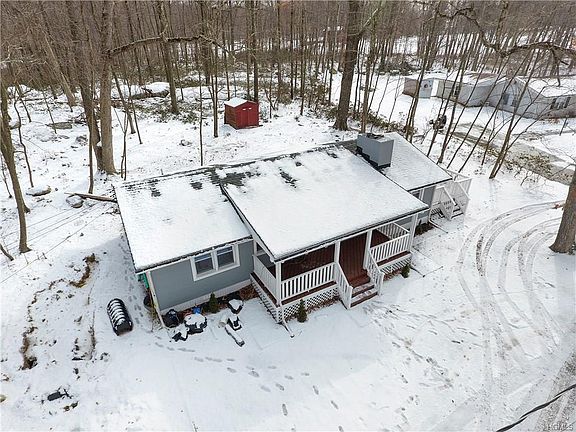 3rd image of 14 Kent Acres Ct