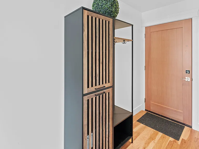 916 Lyall St #312 — Photo 24