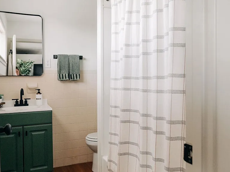 4713 N Bolton Ave #B — Photo 20