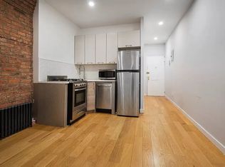 21 Catherine St #3R, New York, NY 10038