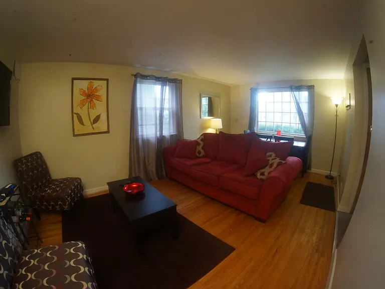 146 Rossiter Rd — Photo 4