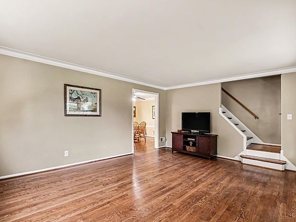 5th image of 6721 Greenfield Dr