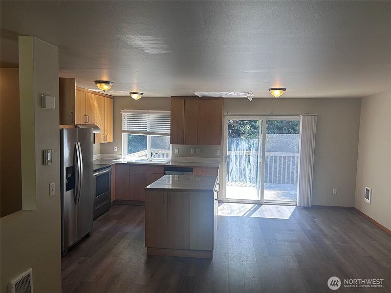 2nd image of 31133 NE 111th Street