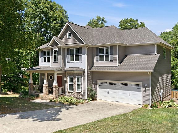 2nd image of 3828 Saint Lucy Drive