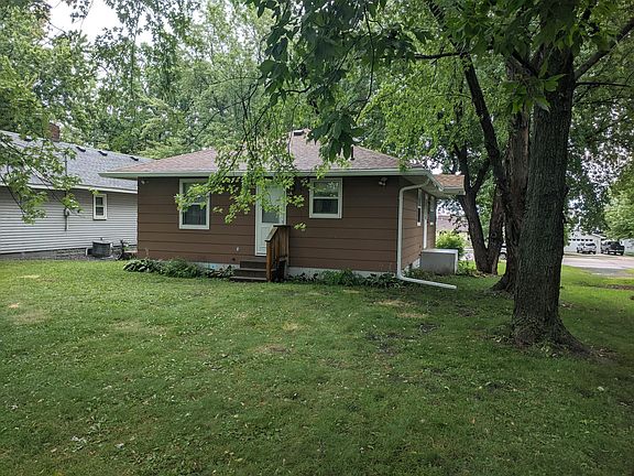 5th image of 696 N Shore Dr