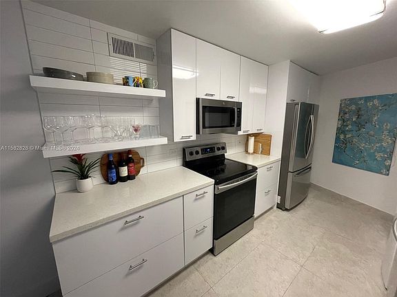 3rd image of 1881 Washington Ave APT 2F