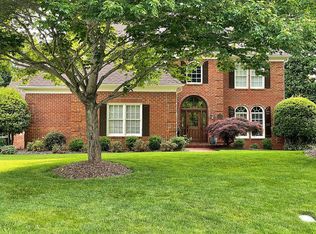 2009 Burntleaf Pl, Greensboro, NC 27410