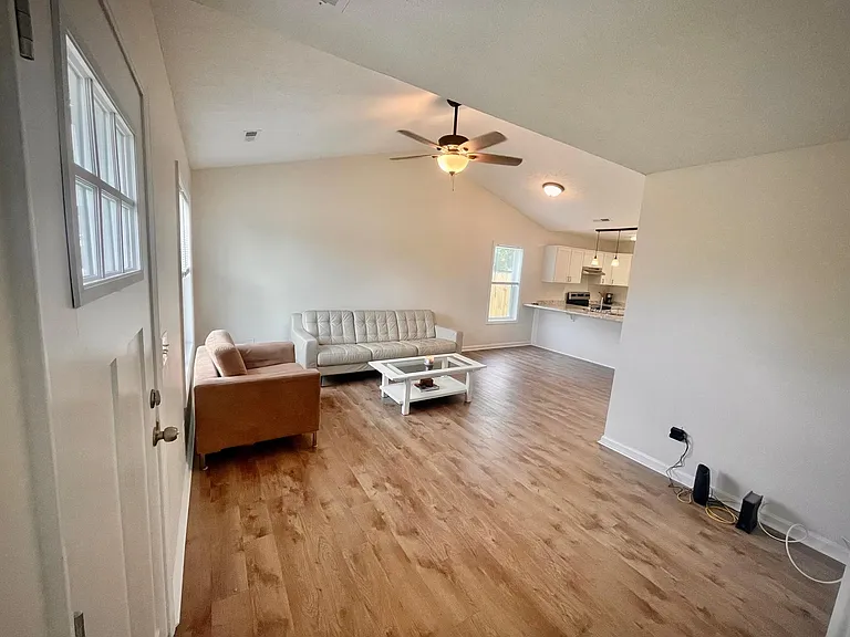 2505 Brodick Ct — Photo 11