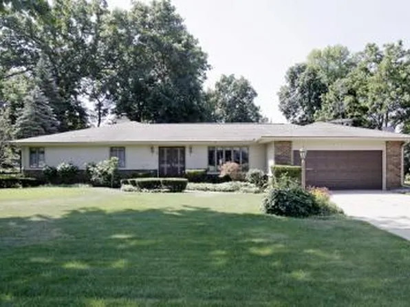 19975 Thompson Ln, Three Rivers, MI 49093