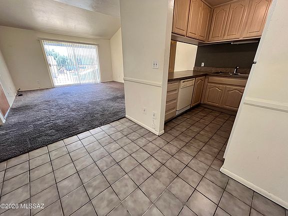 2nd image of 812 S Langley Ave Unit 202
