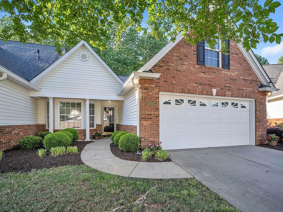 1st image of 422 Windbrooke Cir