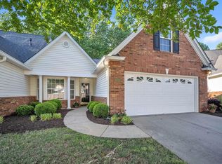 422 Windbrooke Cir, Greenville, SC 29615