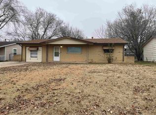1821 N C St, Wellington, KS 67152