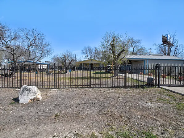 2740 Churchill, Converse, TX 78109