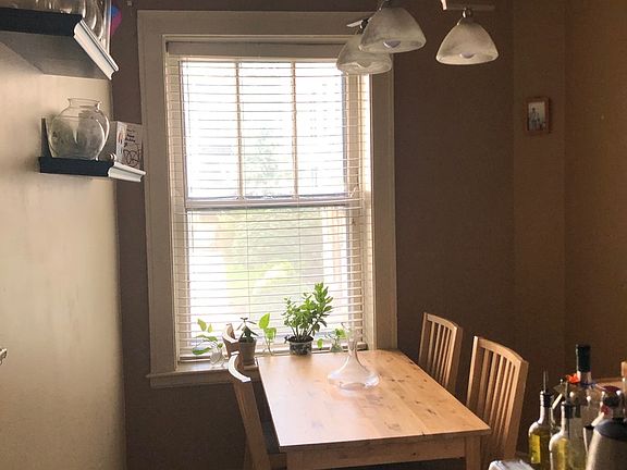 4th image of 3604 N Pine Grove Ave APT 1F