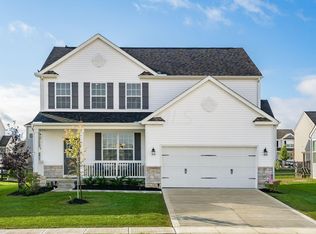 183 Chestnut Commons Dr, Commercial Pt, OH 43116