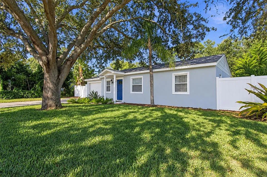 3 bed, 2.0 bath, 1445 sqft, $2,875 — Photo 4
