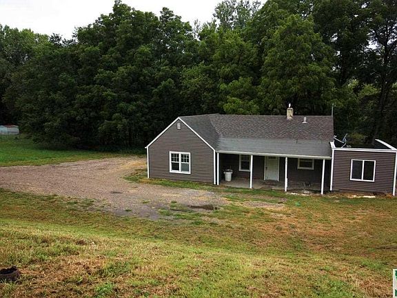 3rd image of 5203 Hamilton Blvd