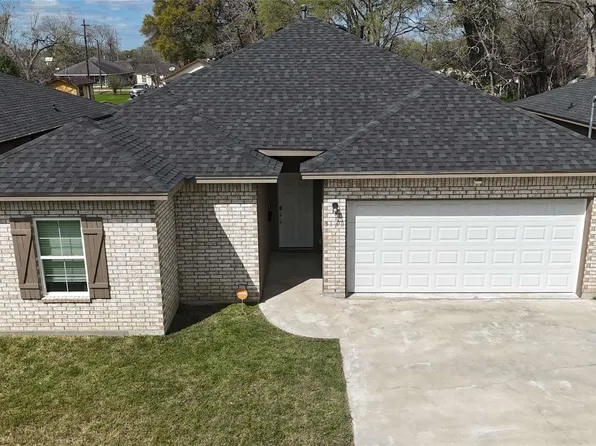 3140 Waverly St, Beaumont, TX 77705