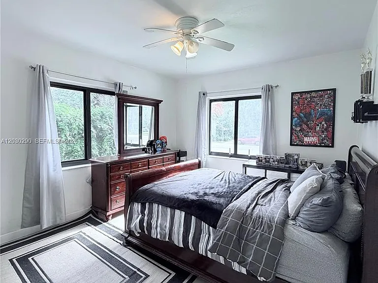 9021 N Miami Ave — Photo 17