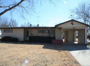 299 W Kelly Ave, Augusta, KS 67010