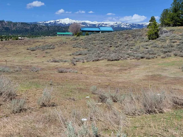 10286 Crystal Ct, Cascade, ID 83611