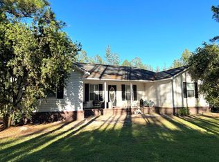 1858 N Clough Bay Rd, Waycross, GA 31503