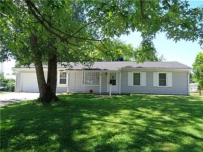 8 Maryvale Ct photo 1