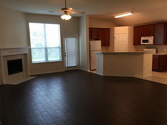 3rd image of 3210 Meadow Bay Ln