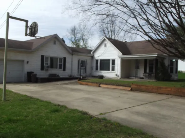 3507 River Rd, Riverton, IL 62561