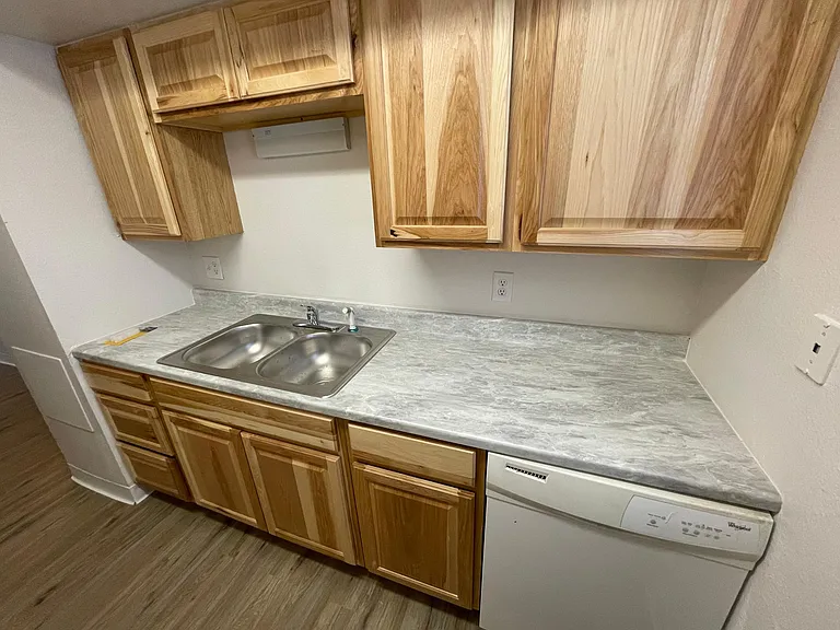 850 Sir Galahad Dr #B — Photo 7