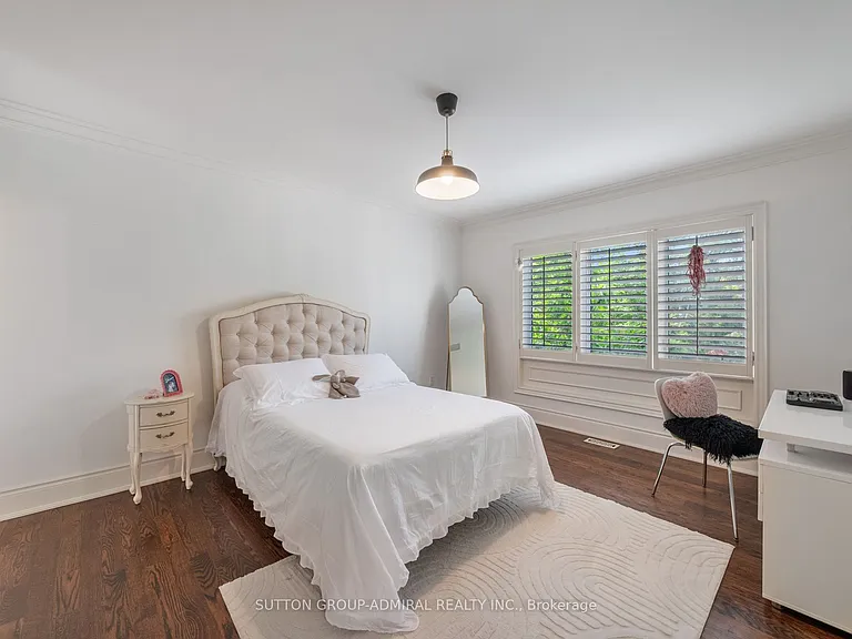35 Wentworth Ave — Photo 30