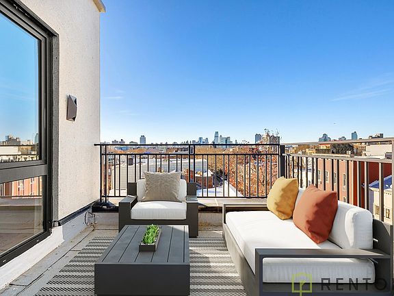 2nd image of 188 Ainslie St #2H