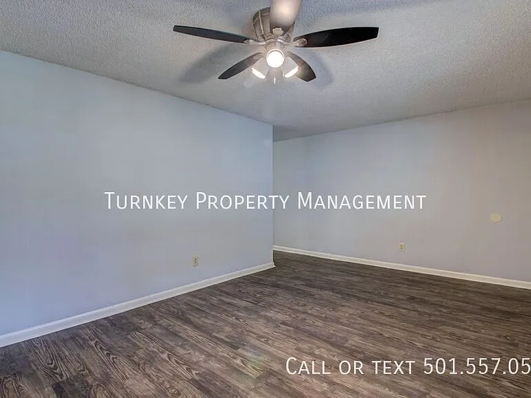 2 E Laramie Dr #B — Photo 5