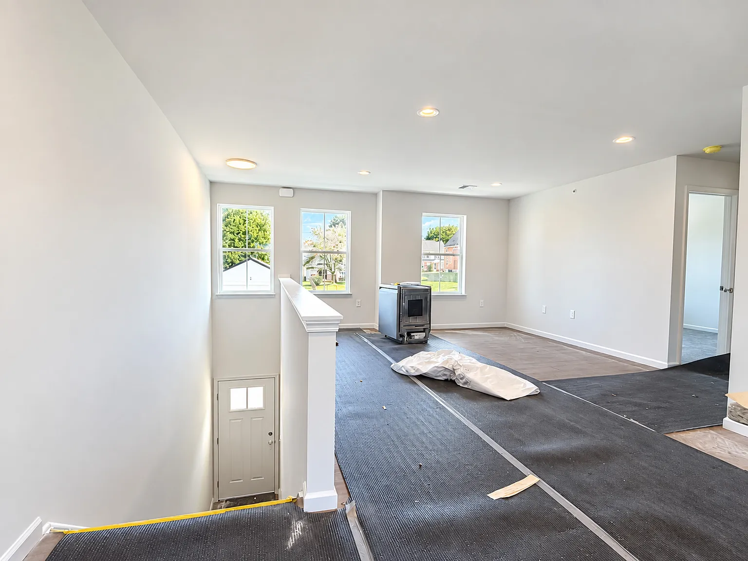 2 bed, 1030 sqft, $1,650 — Photo 3